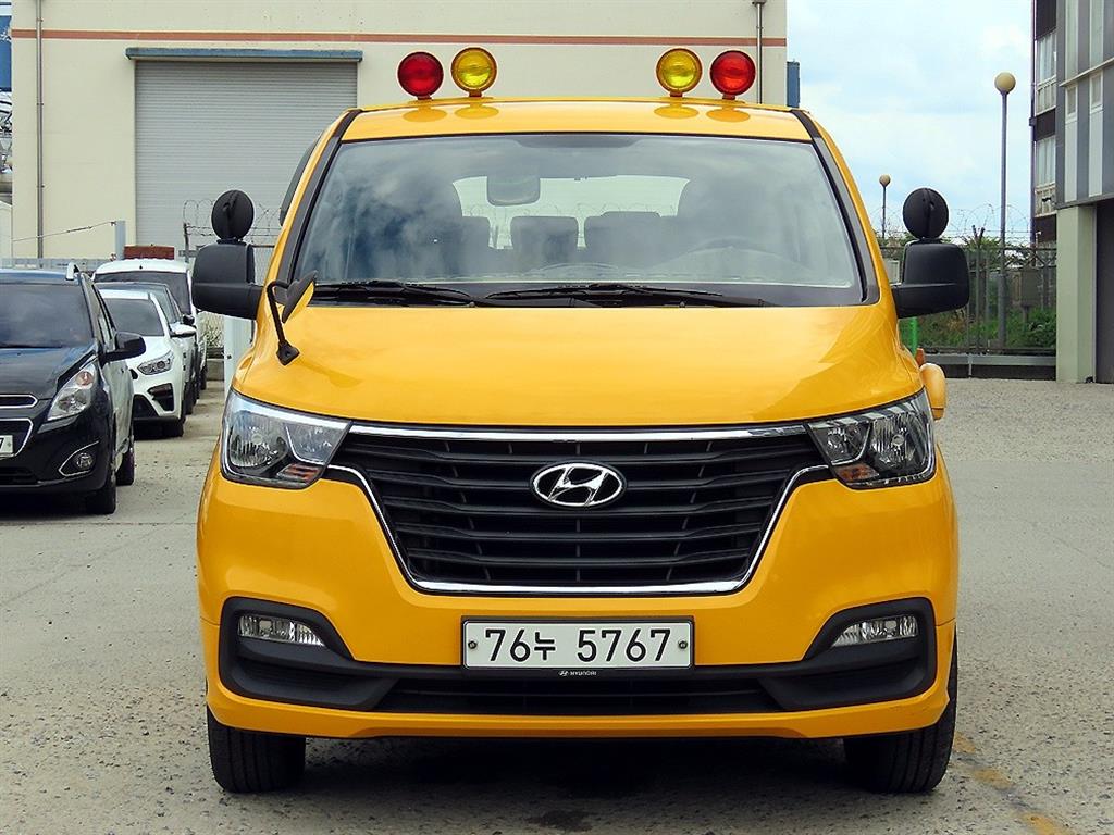 HYUNDAI Starex 2018 — Zona Franca Iquique