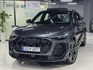[아우디]Q5 (80A) 스포트백 45 TFSI 콰트로 S-라인 블랙