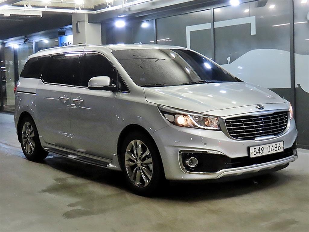 KIA Carnival 2016 — Zona Franca Iquique
