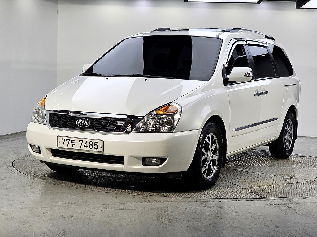 KIA Carnival 2013