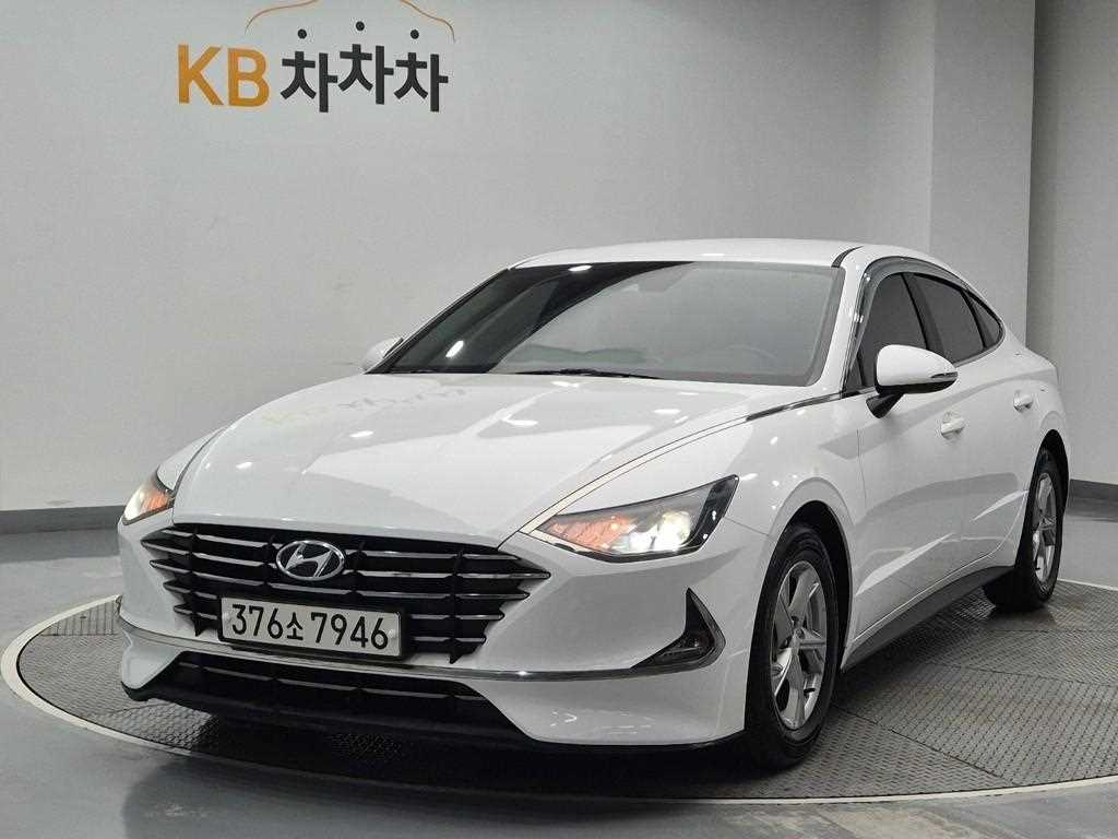 HYUNDAI Sonata (DN8) 2.0 smart