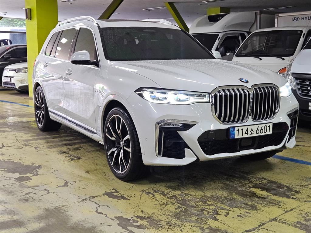 BMW X7 2021 — Zona Franca Iquique
