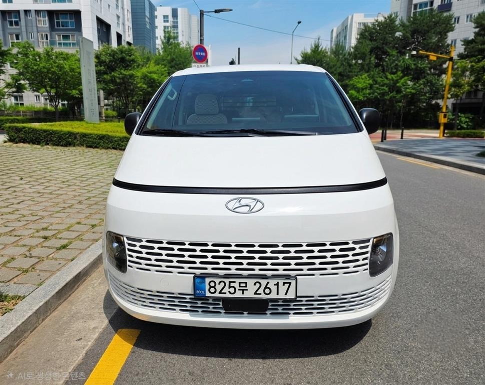 HYUNDAI Staria 2022 — Zona Franca Iquique