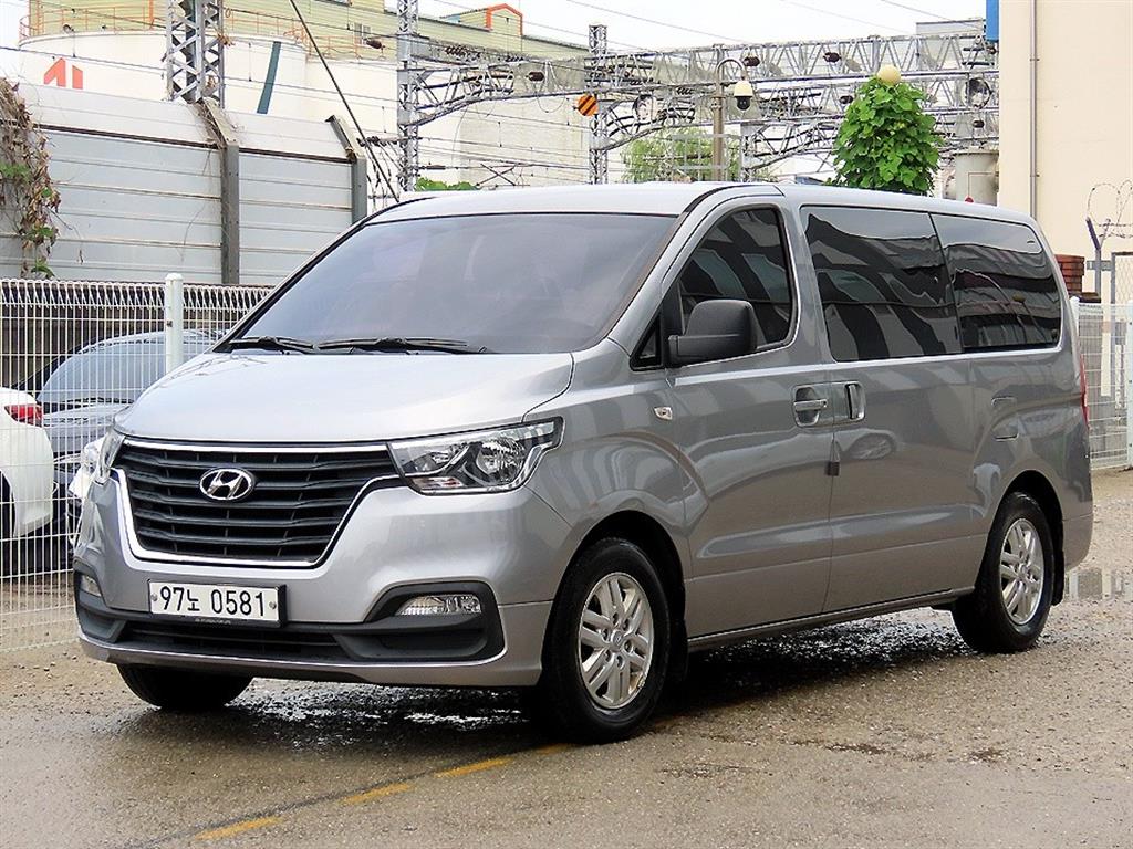 HYUNDAI Starex 2020 — Zona Franca Iquique