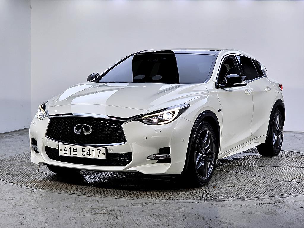 Infiniti Q