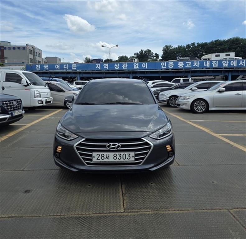 HYUNDAI Avante 2018 — Zona Franca Iquique