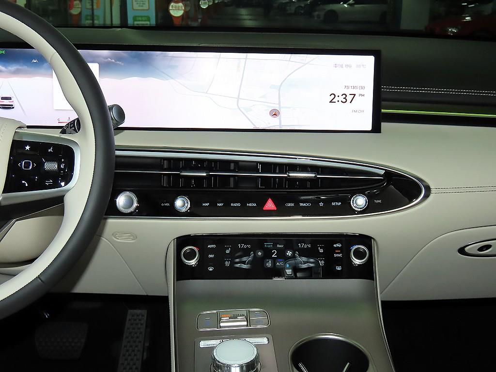 [제네시스]GV70 2.5T 가솔린 AWD - миниатюра 11