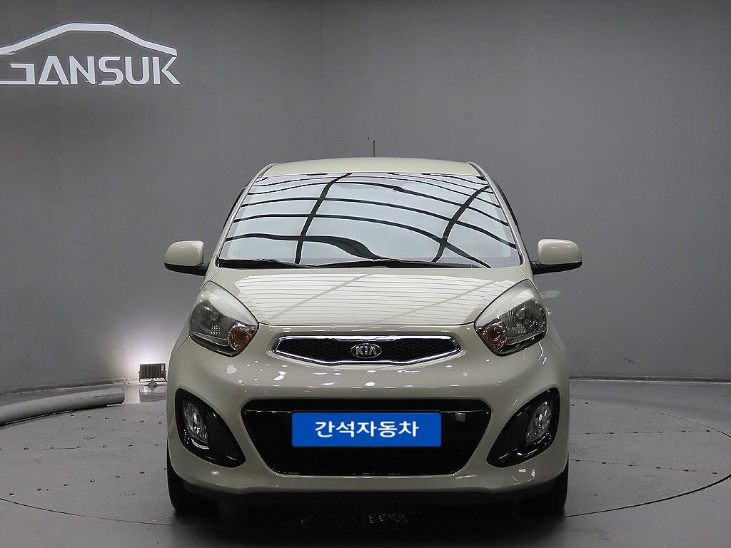 KIA Morning 2012 — Zona Franca Iquique