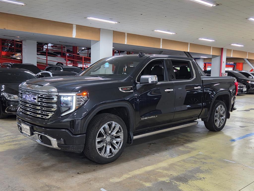 GMC Sierra
