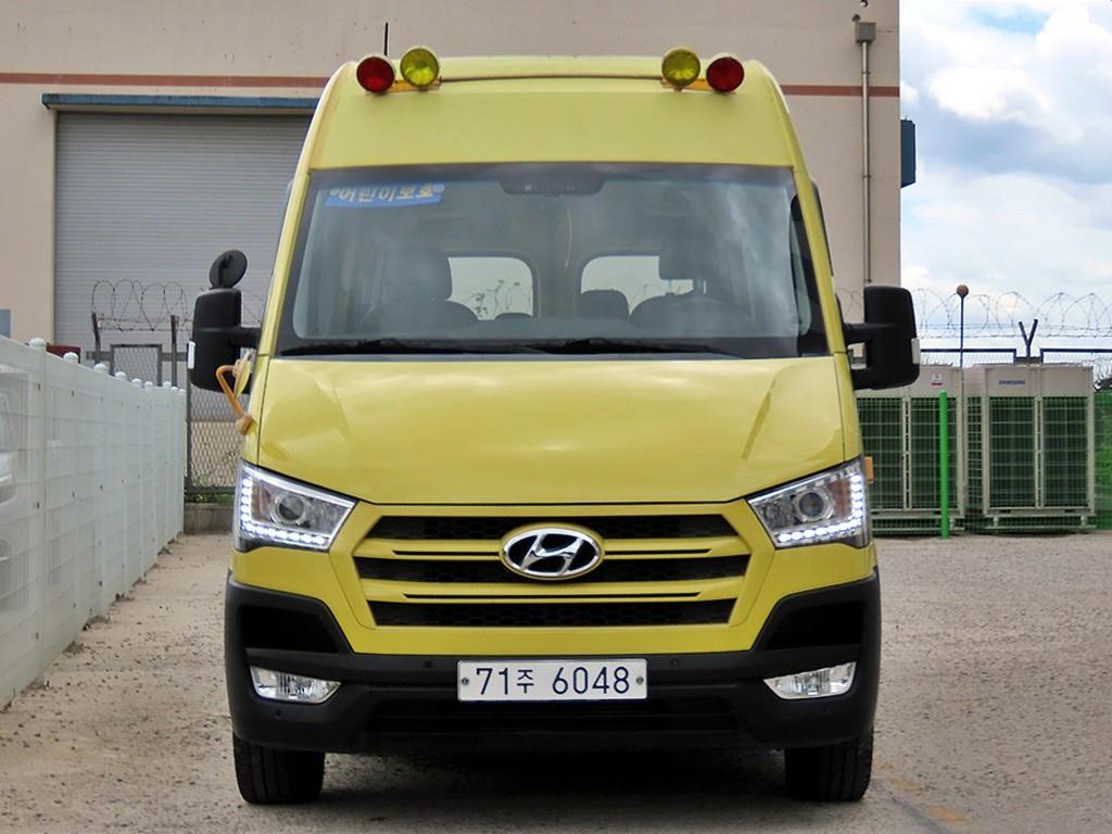 HYUNDAI Solati