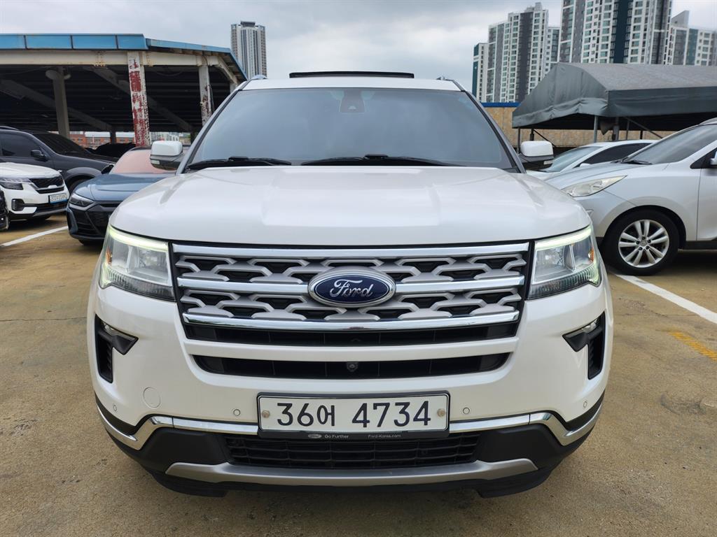 Ford Explorer 2,3