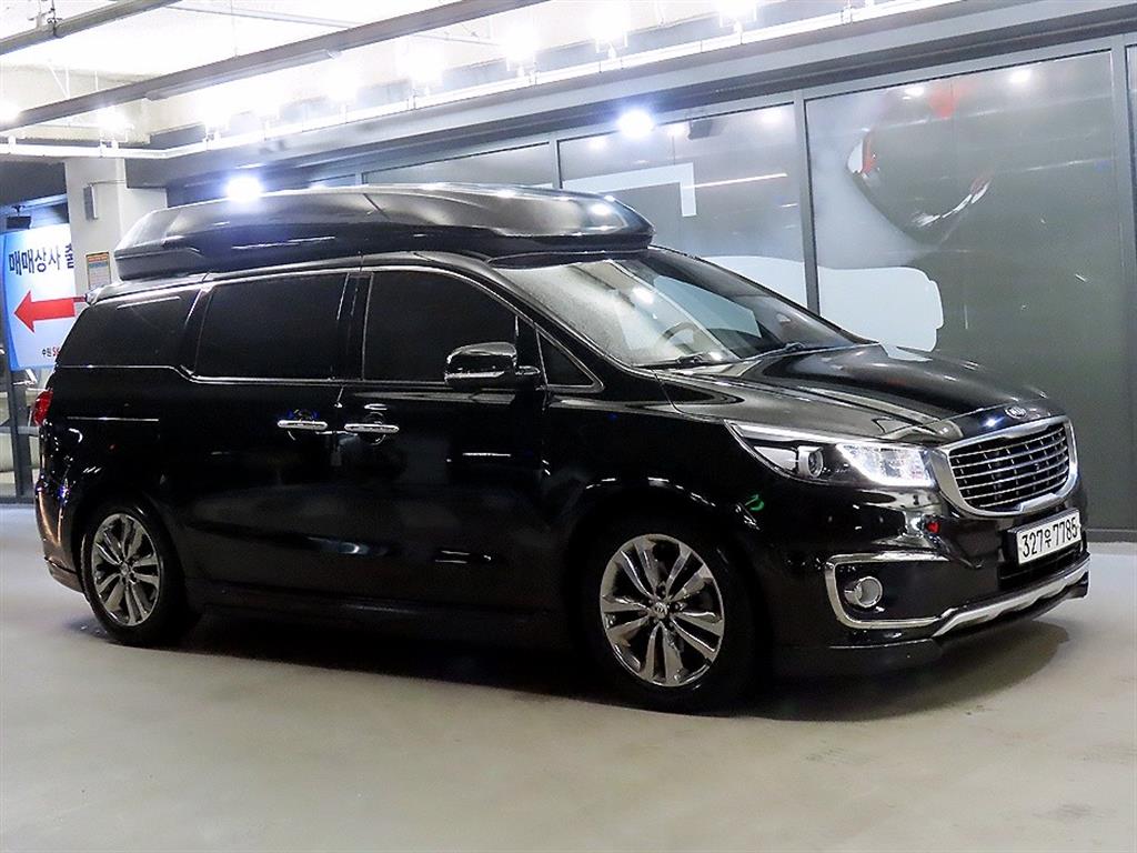 KIA Carnival 2017 — Zona Franca Iquique