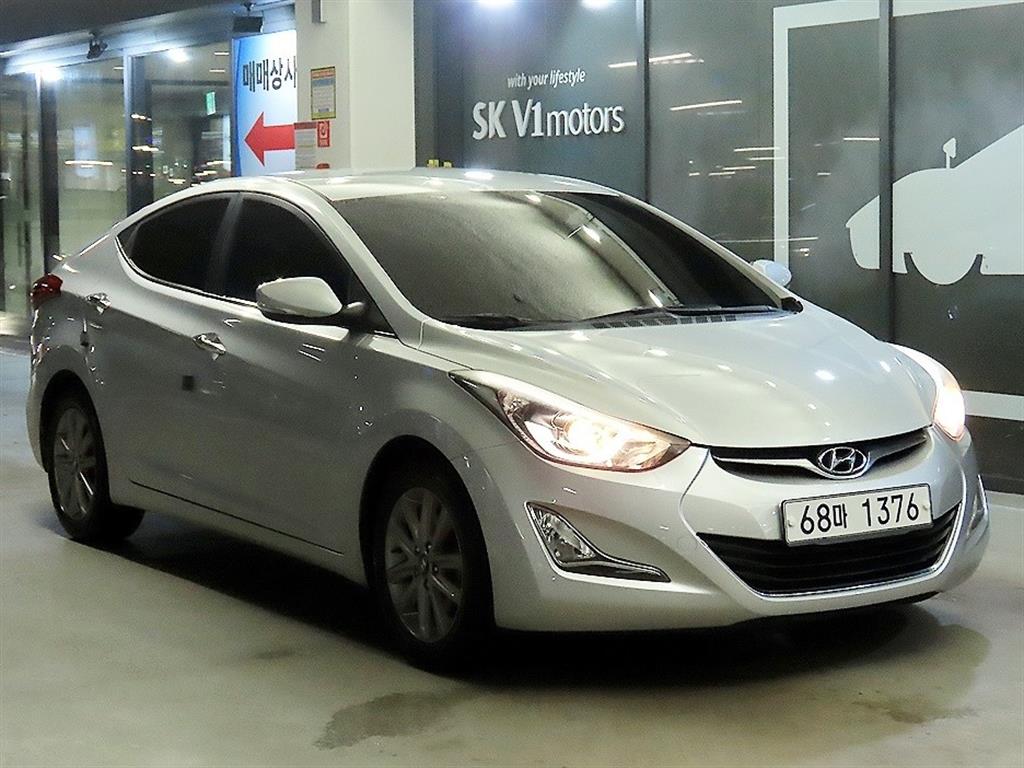 HYUNDAI Avante 2014 — Zona Franca Iquique