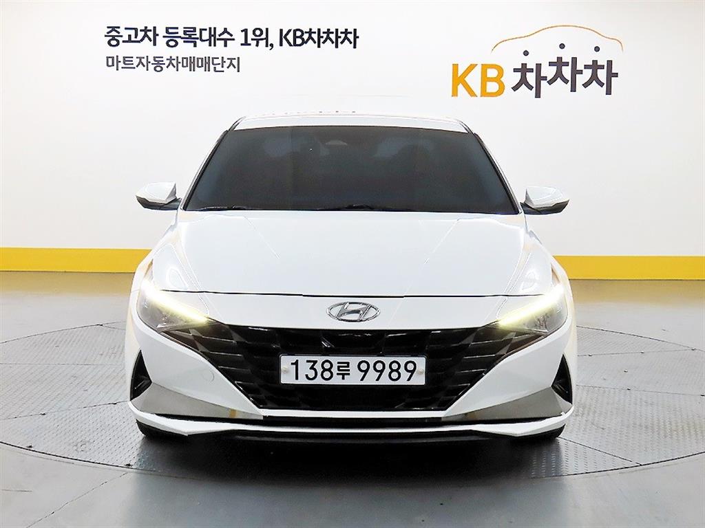 HYUNDAI Avante (CN7) 1.6 Modern