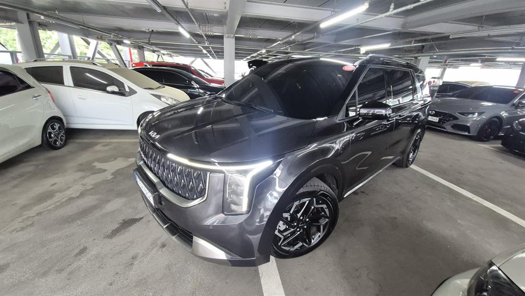 KIA Carnival 2024 — Zona Franca Iquique