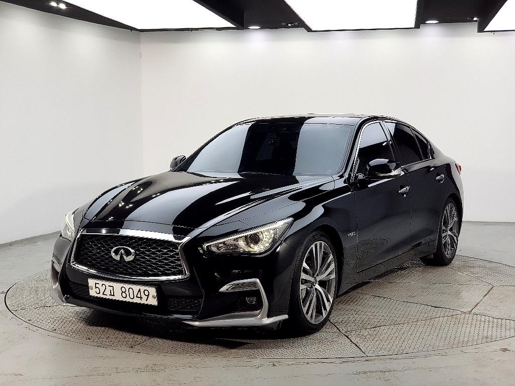Infiniti Q
