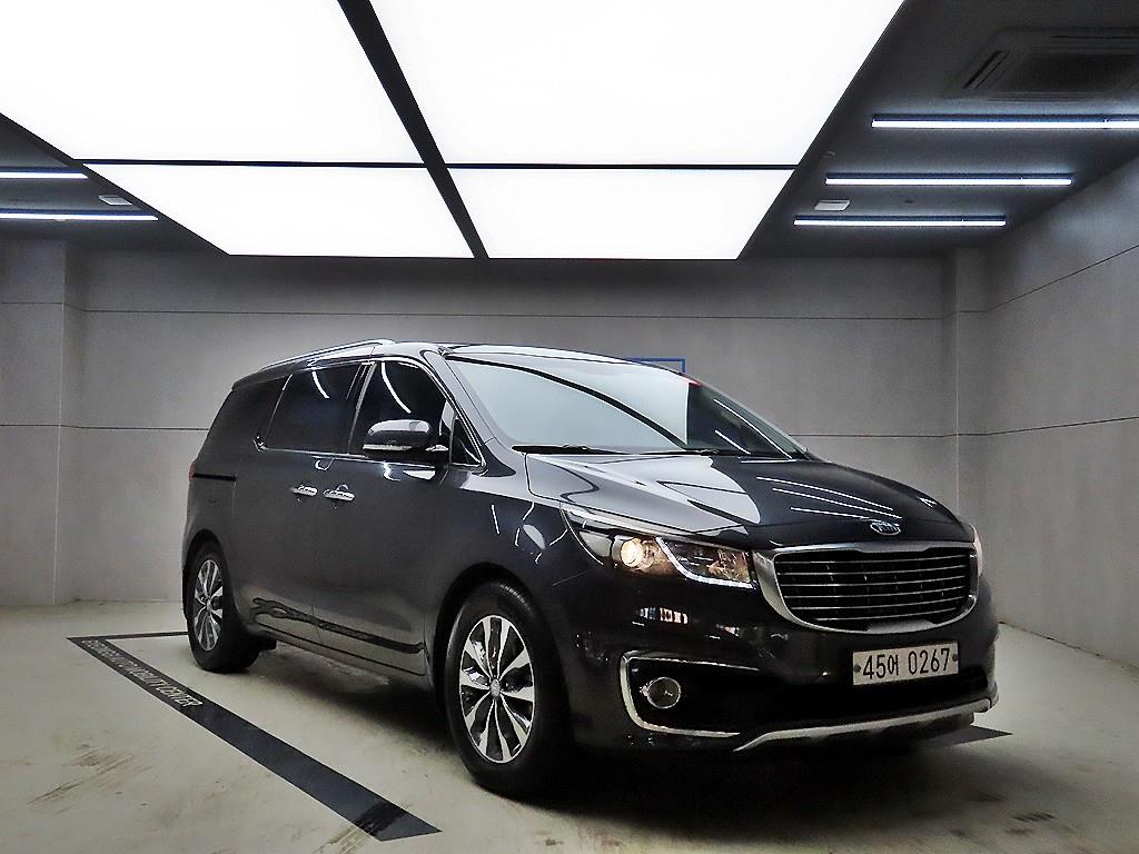 KIA Carnival 2017 — Zona Franca Iquique