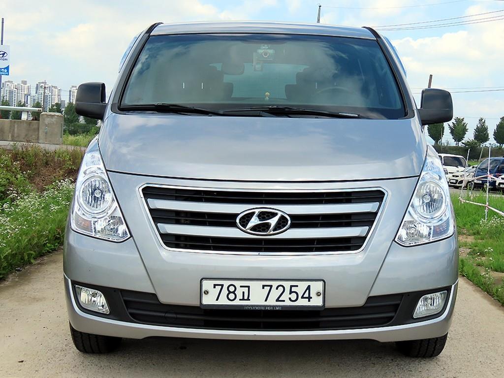 HYUNDAI Starex 2015