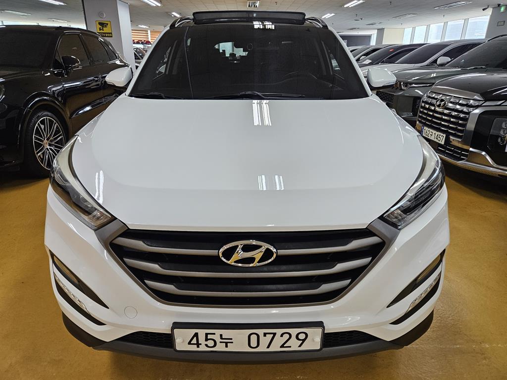 HYUNDAI Tucson 2015 — Zona Franca Iquique