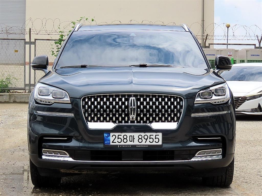 Lincoln Aviator