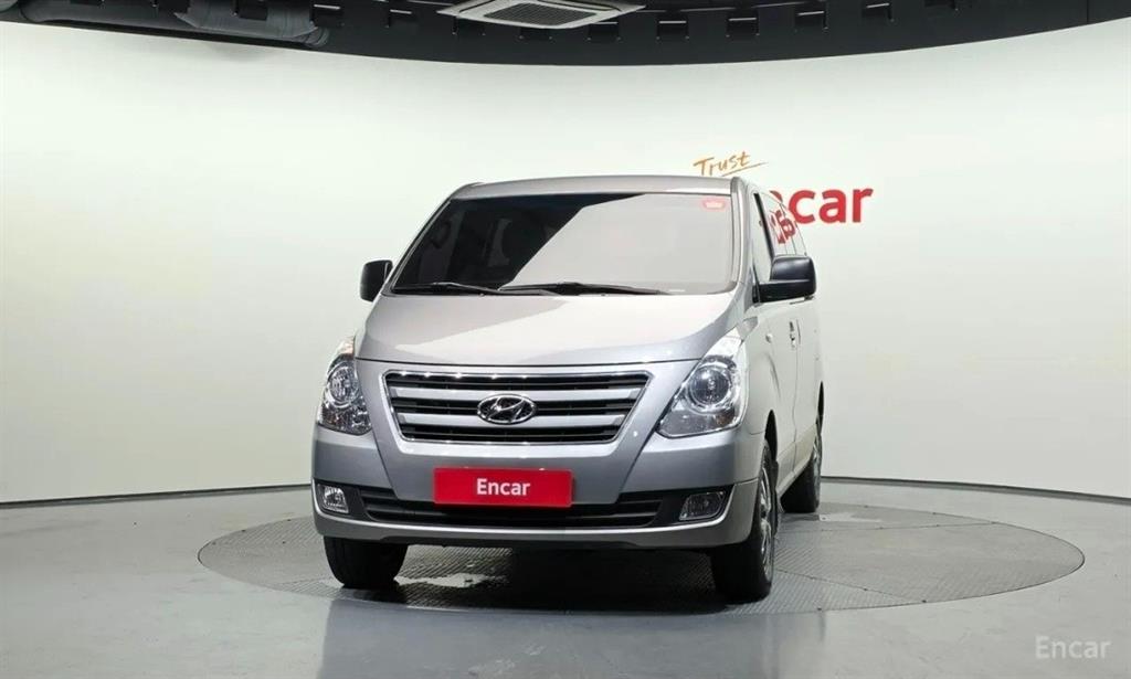 HYUNDAI Starex 2016