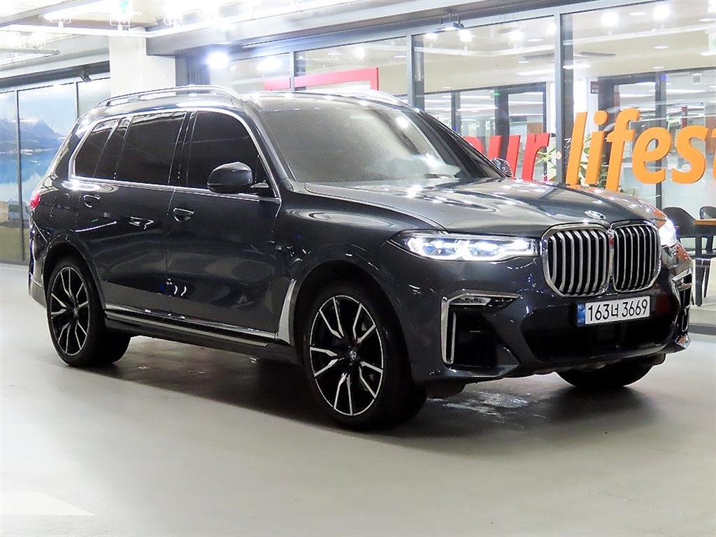 BMW X7