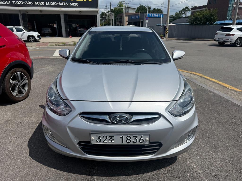 HYUNDAI Accent