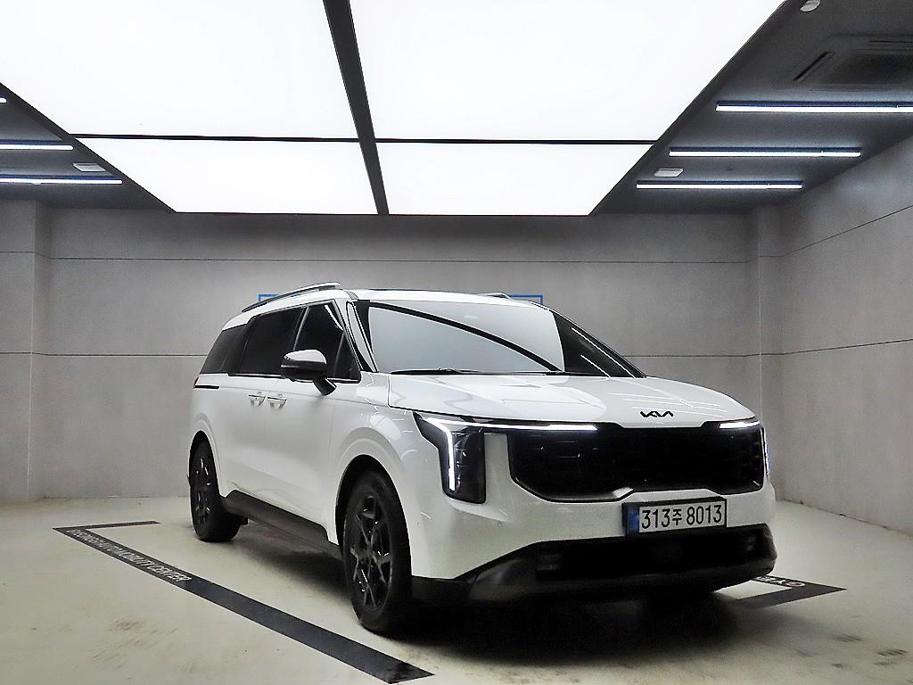KIA Carnival 2025 — Zona Franca Iquique