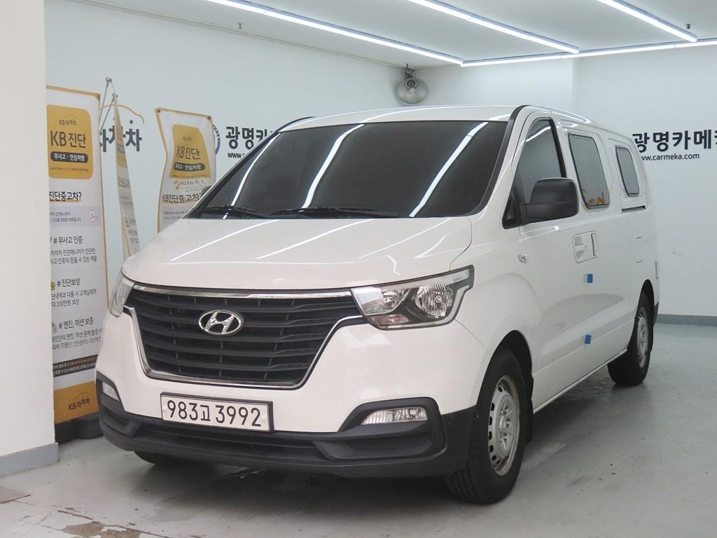 HYUNDAI Starex 2018