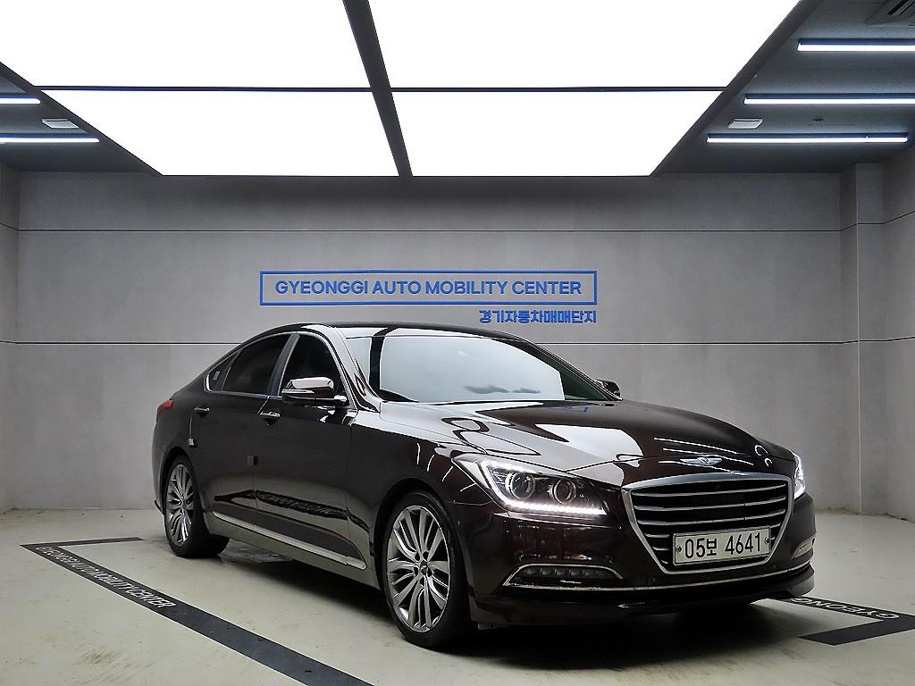 HYUNDAI Genesis