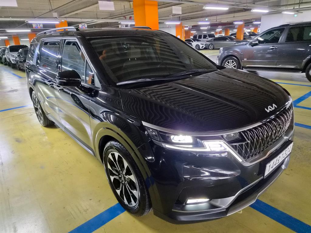 KIA Carnival 2023 — Zona Franca Iquique