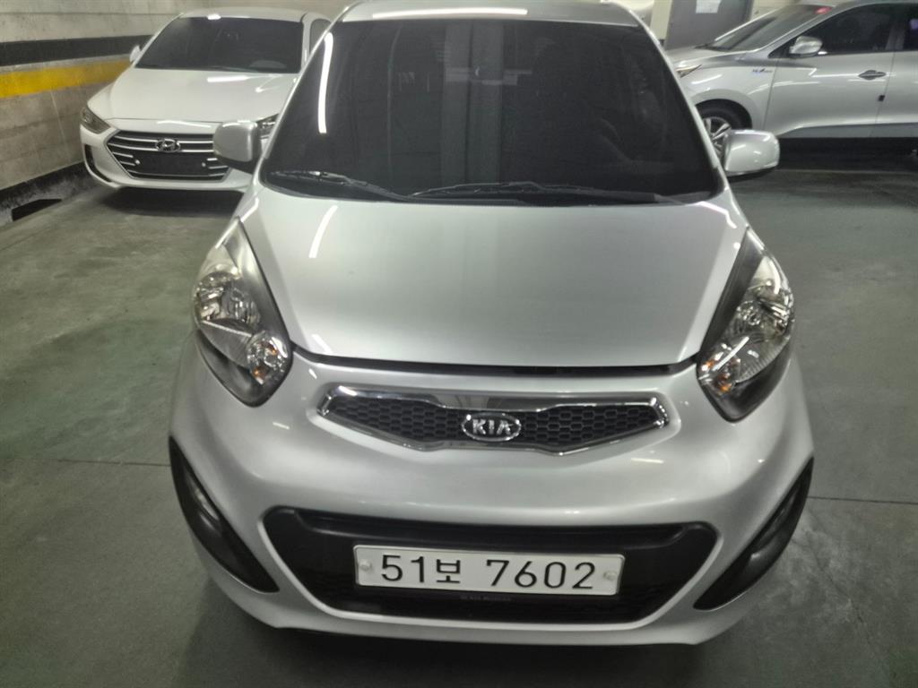 KIA Morning 2012 — Zona Franca Iquique