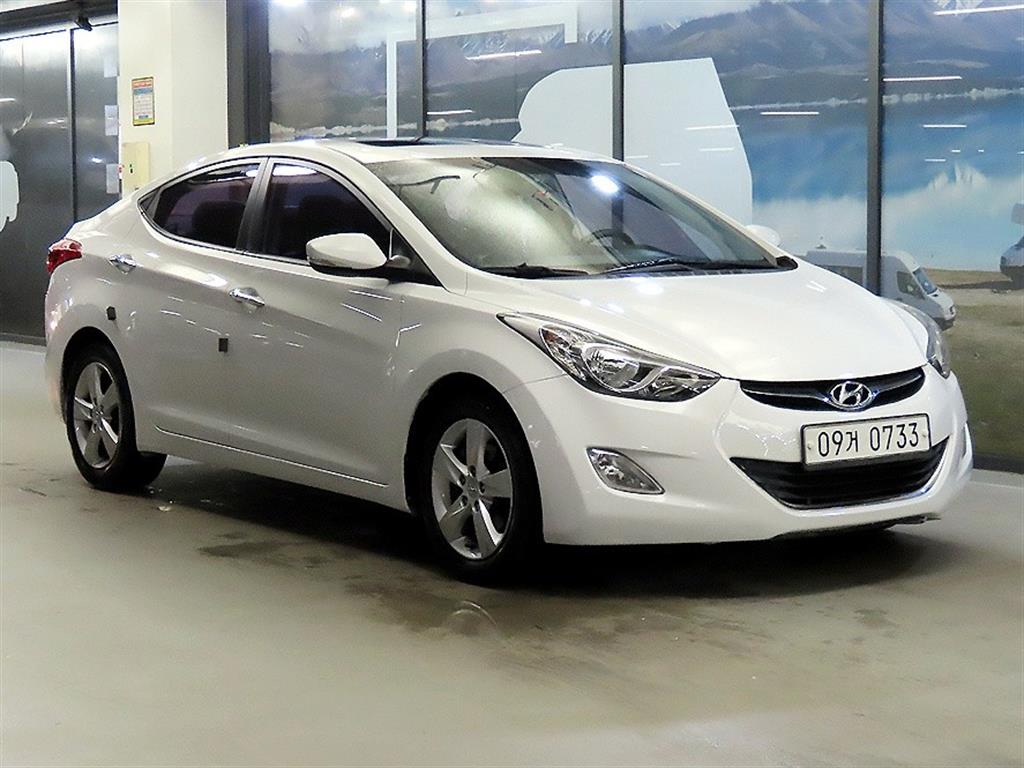 HYUNDAI Avante