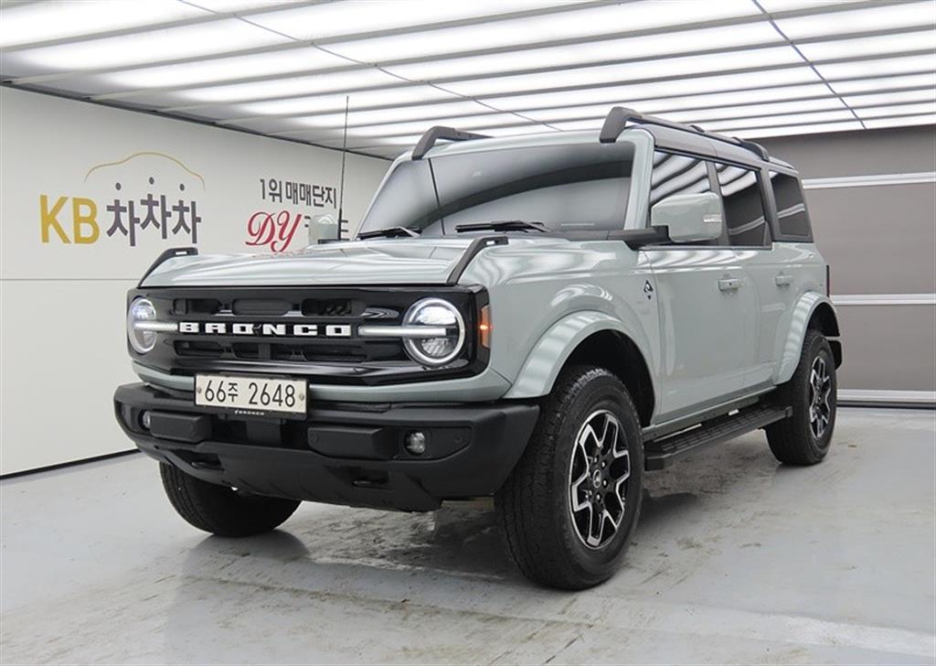 Ford Bronco 6th generation 2.7 Outer Ba