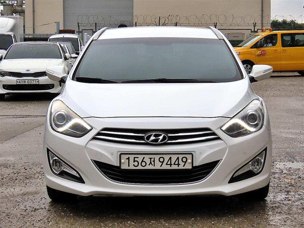 HYUNDAI i40