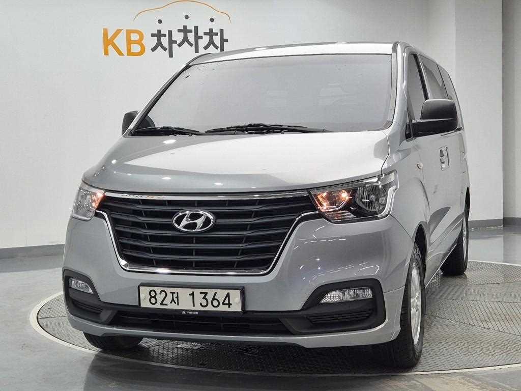 HYUNDAI Starex 2020