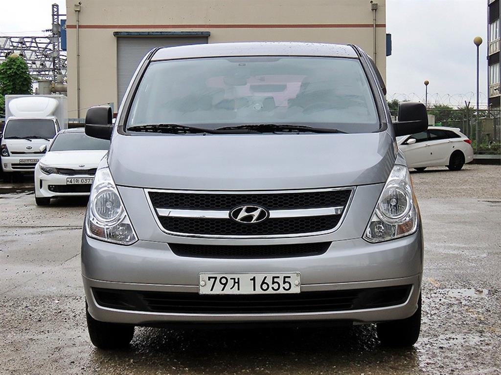 HYUNDAI Starex 2011 — Zona Franca Iquique