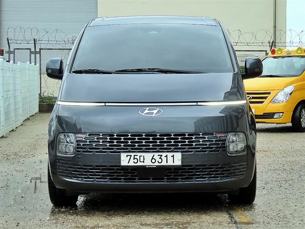 HYUNDAI Staria 2021 — Zona Franca Iquique