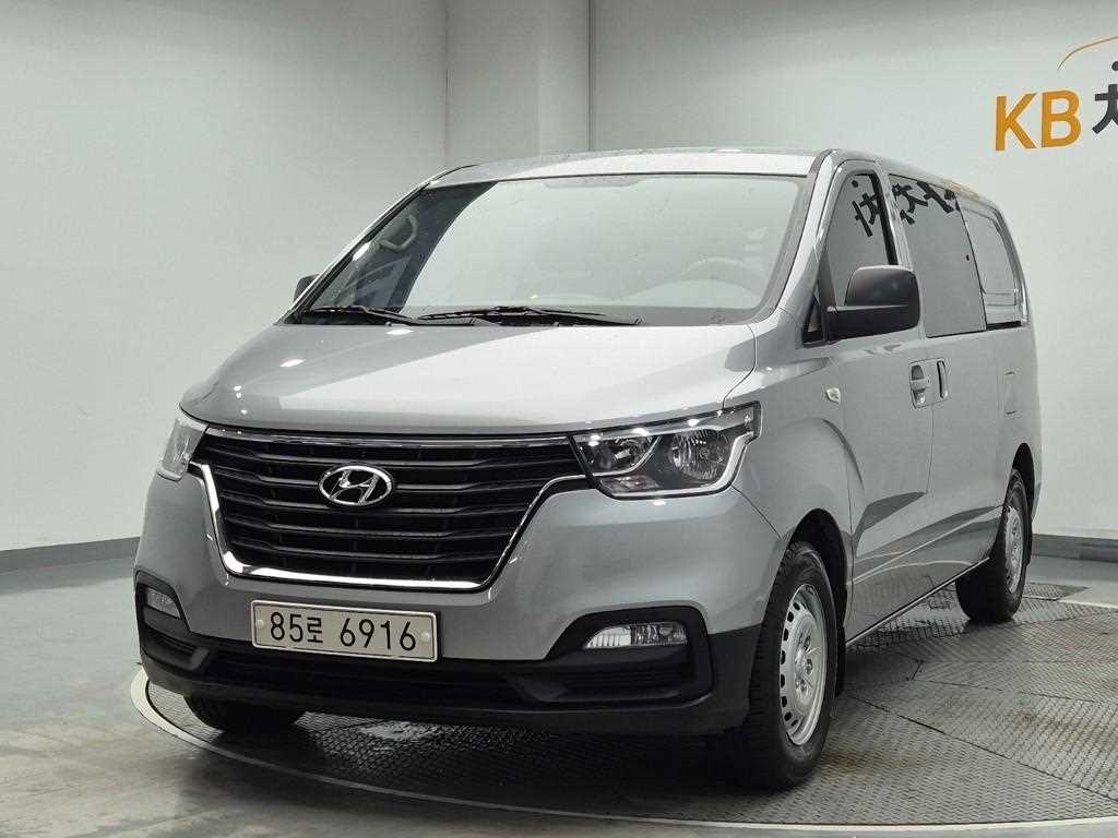 HYUNDAI Starex 2020