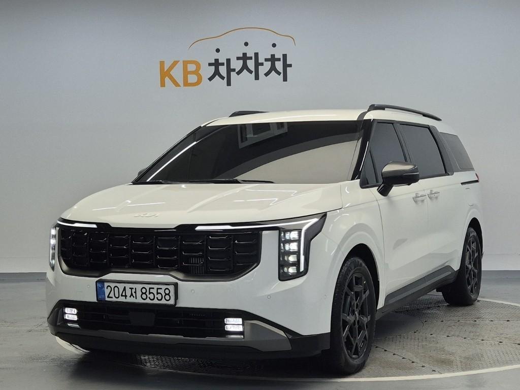 KIA Carnival 2025 — Zona Franca Iquique