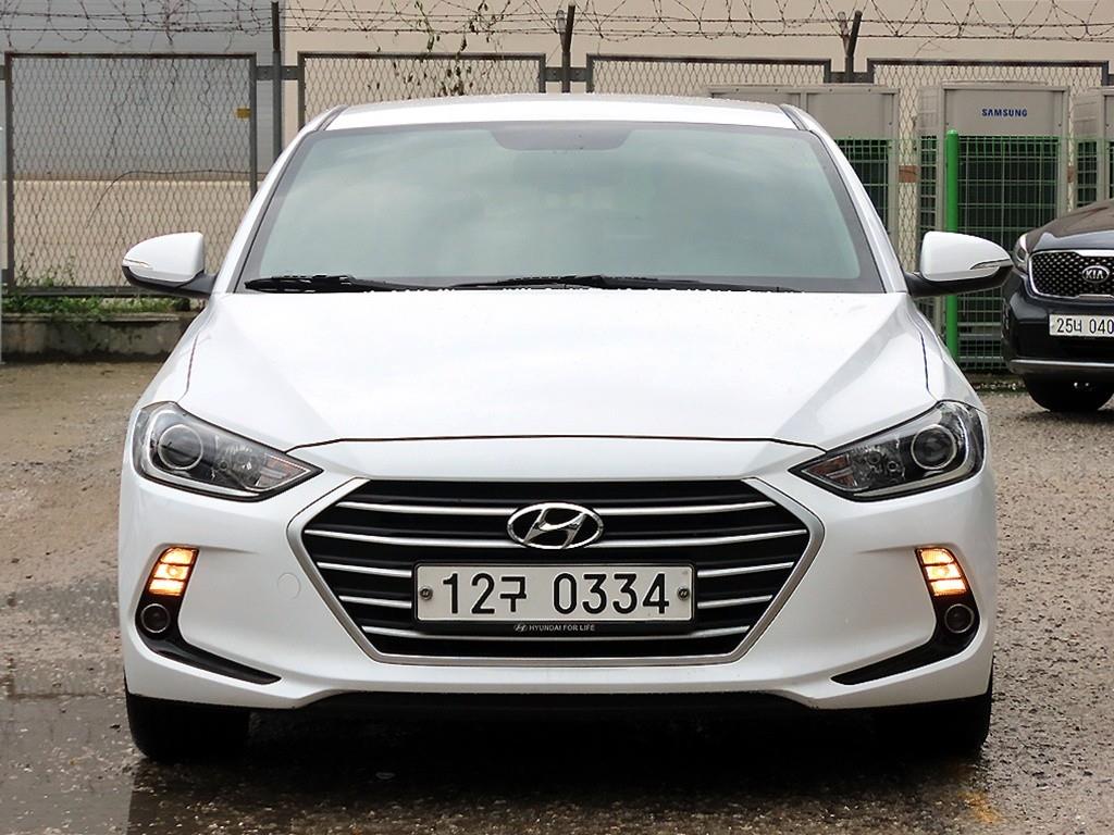 HYUNDAI Avante 2016 — Zona Franca Iquique