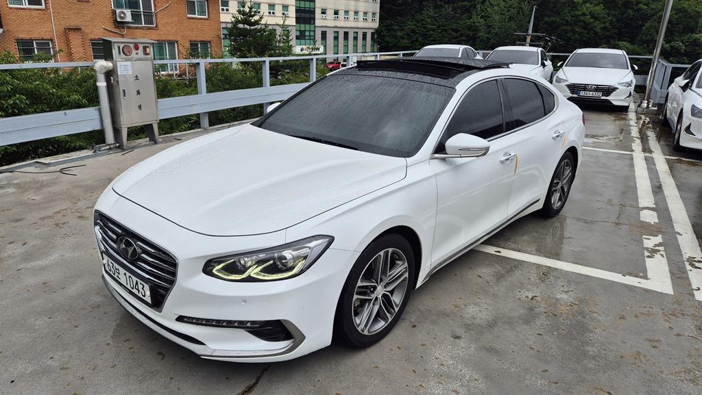 HYUNDAI Grandeur 2017 — Zona Franca Iquique