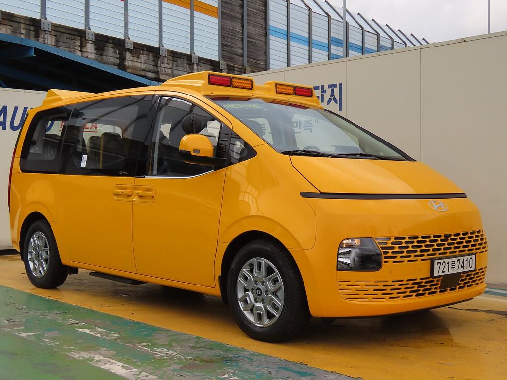 HYUNDAI Staria 2025 — Zona Franca Iquique
