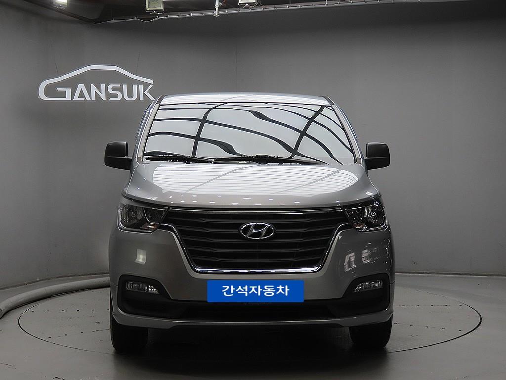HYUNDAI Starex 2019