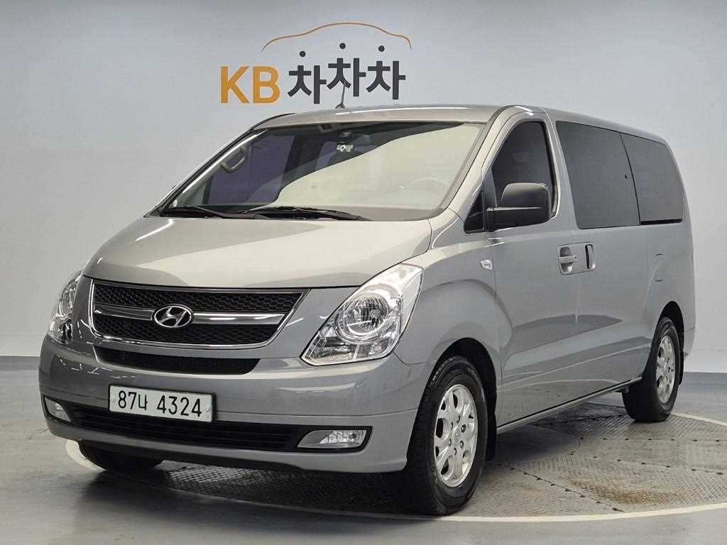 HYUNDAI Starex 2012 — Zona Franca Iquique