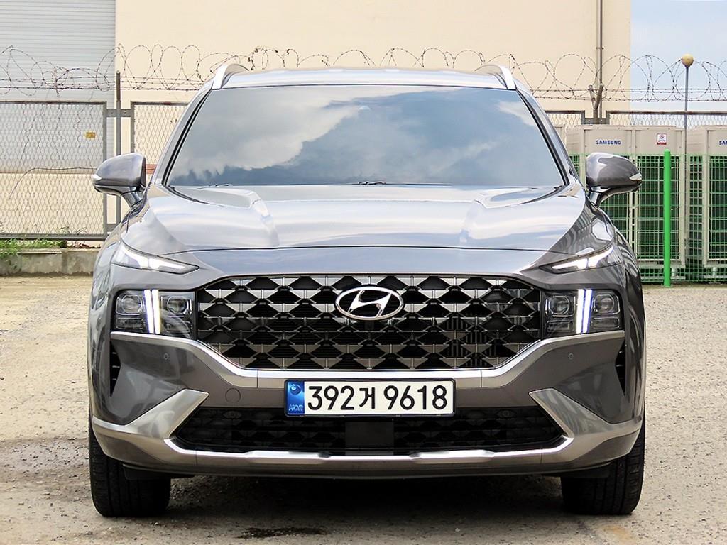 HYUNDAI Santa Fe 2023 — Zona Franca Iquique