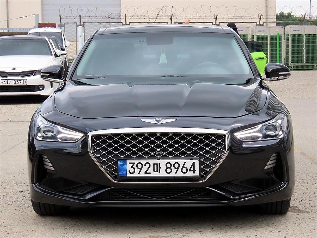 Genesis G70