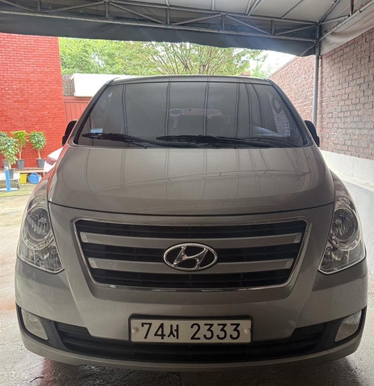 HYUNDAI Starex 2017 — Zona Franca Iquique