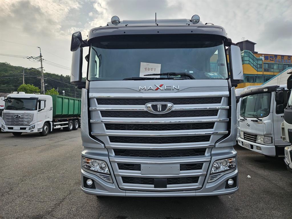 medium and large cargo truck 2026 — Zona Franca Iquique