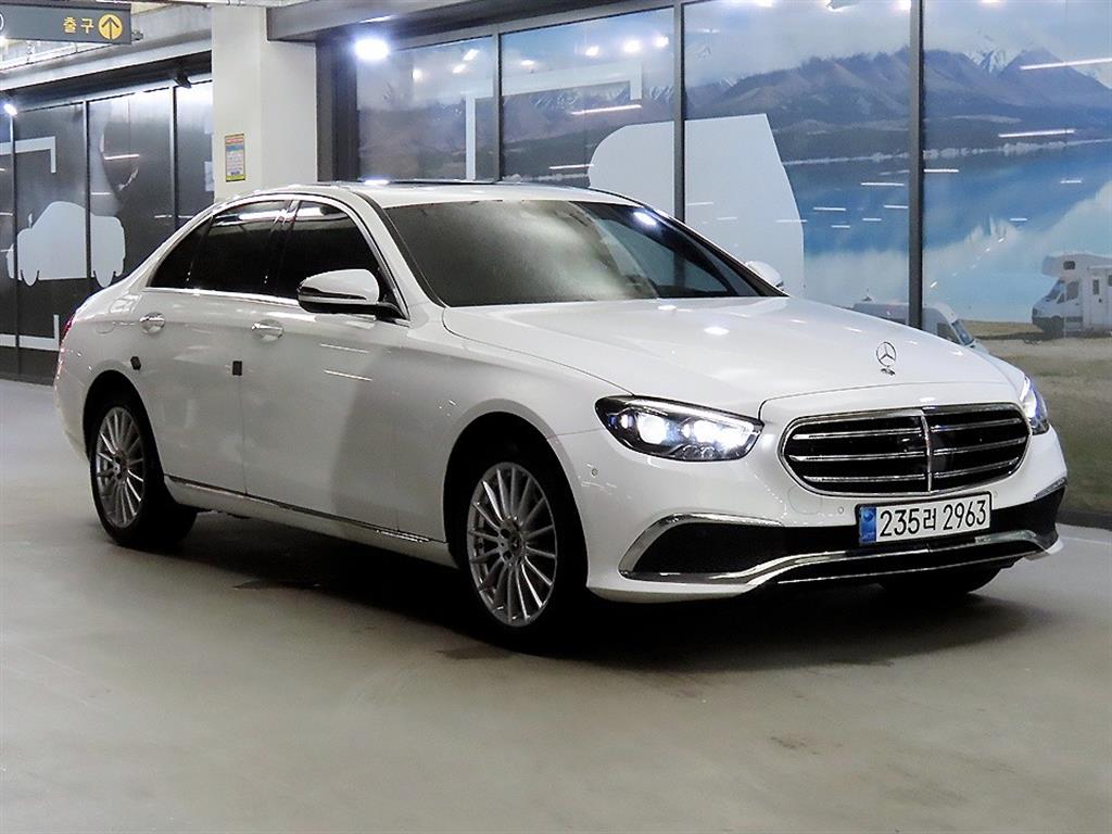 Mercedes Benz E class 2023 — Zona Franca Iquique